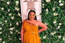 Load image into Gallery viewer, Miss Leyla Flower Wall