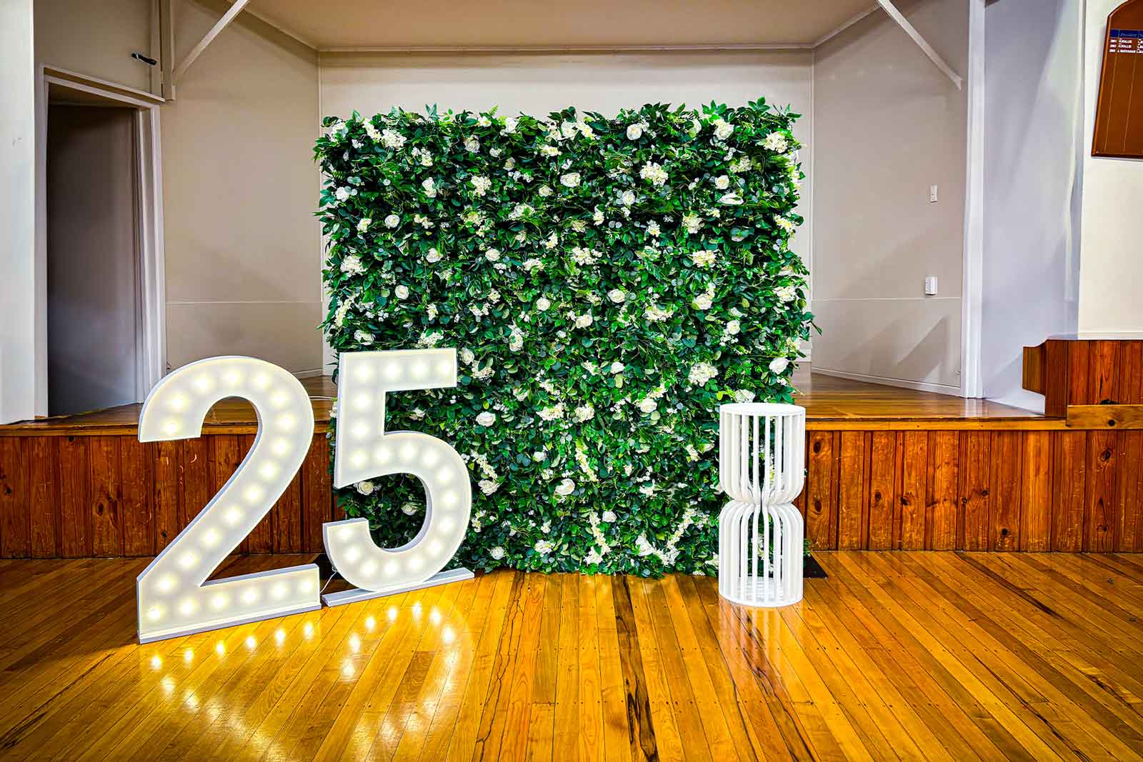 Marquee Light #25 – Mad Dog Backdrops