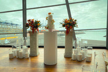 Load image into Gallery viewer, Ribbed White Plinth