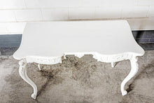 Load image into Gallery viewer, Wedding Table and Pouf