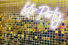Load image into Gallery viewer, Shimmer Wall - Gold