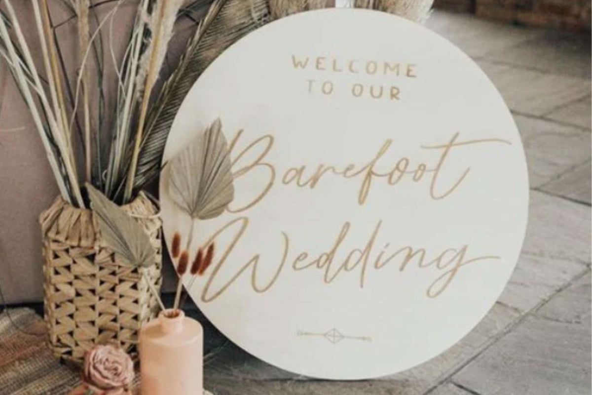 Decorative white acrylic disc for parties, weddings, or special event décor