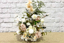 Load image into Gallery viewer, Miss Evelyn Artificial Flowers
