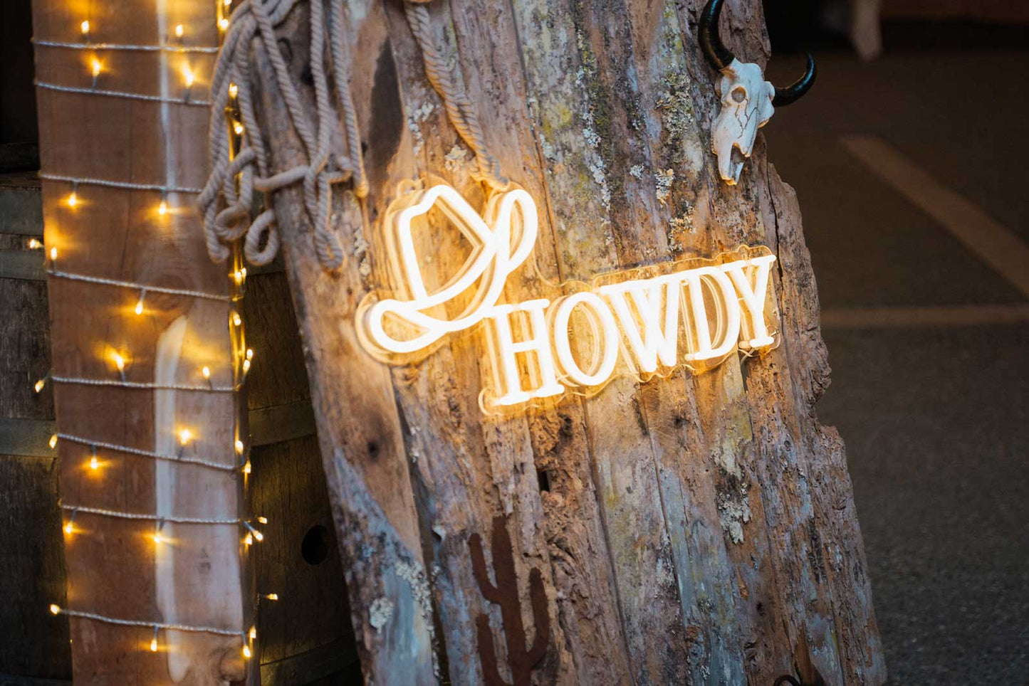"Howdy" Neon Sign