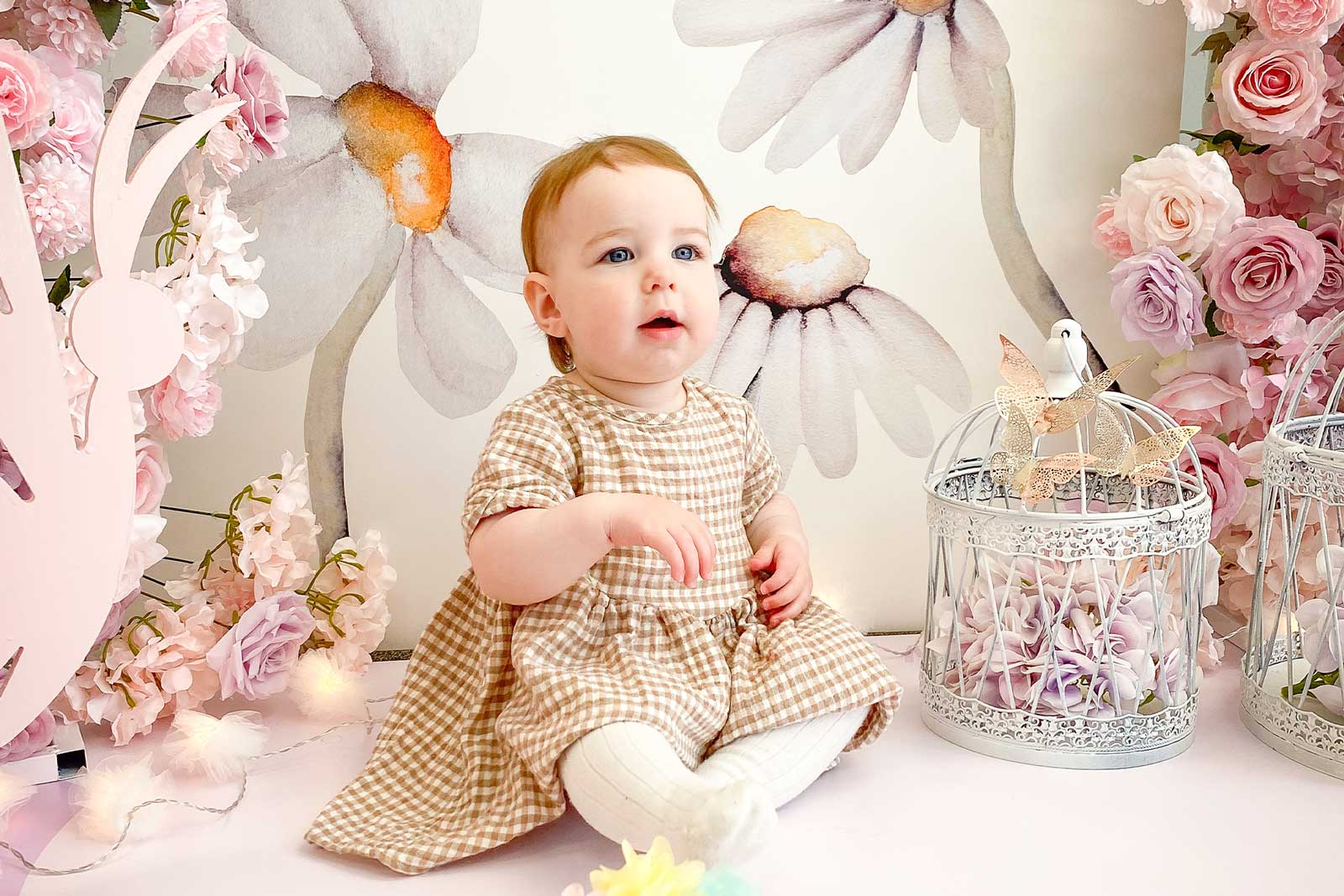 Baby birthday party backdrop and decorations for hire in Auckland