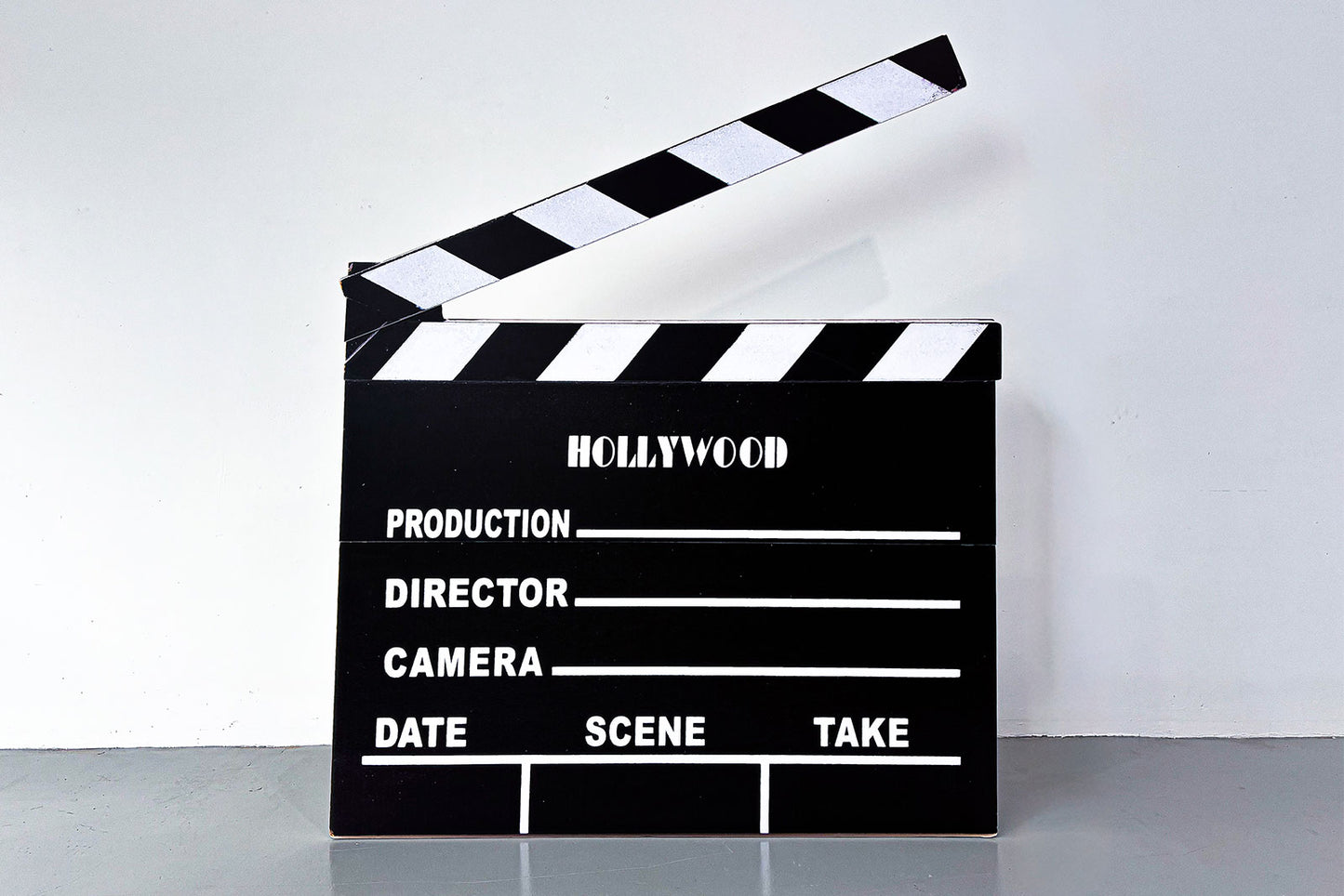 Hollywood backdrop for corporate events and Oscar themed parties, black and white movie clapperboard photo backdrop