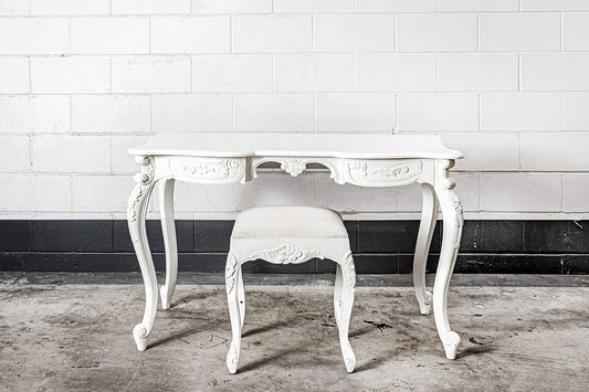 Wedding Table and Pouf